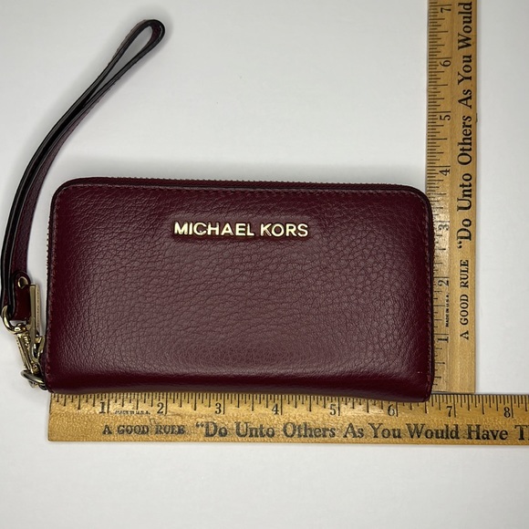 Michael Kors Leather Zip Around Wristlet Wallet Maroon Burgundy - Picture 4 of 11